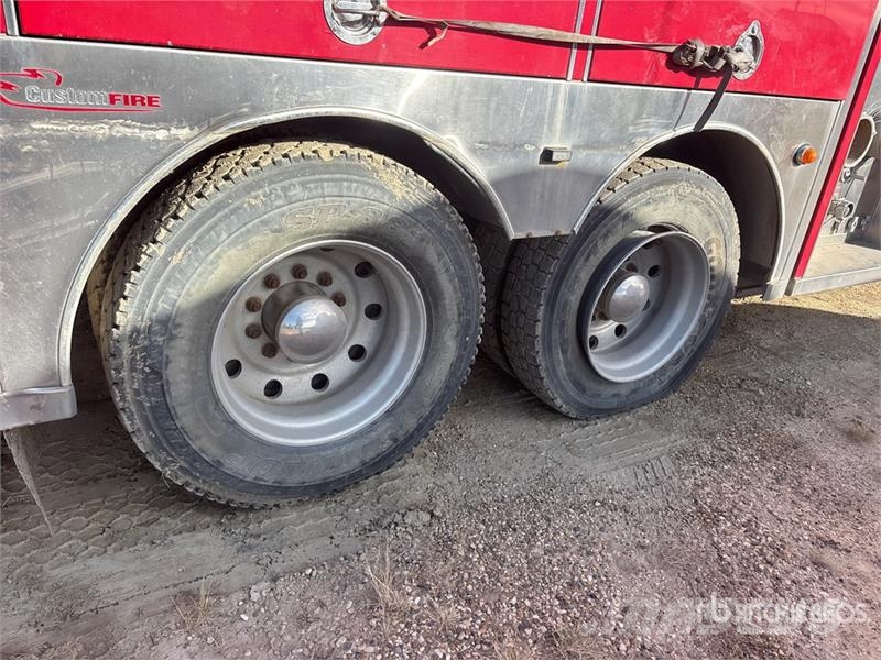 Peterbilt 378 6x4 Fire Truck (Inoperable) Camiones de Bomberos