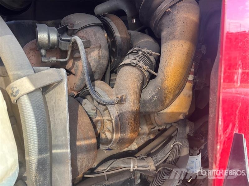 Peterbilt 378 6x4 Fire Truck (Inoperable) Camiones de Bomberos