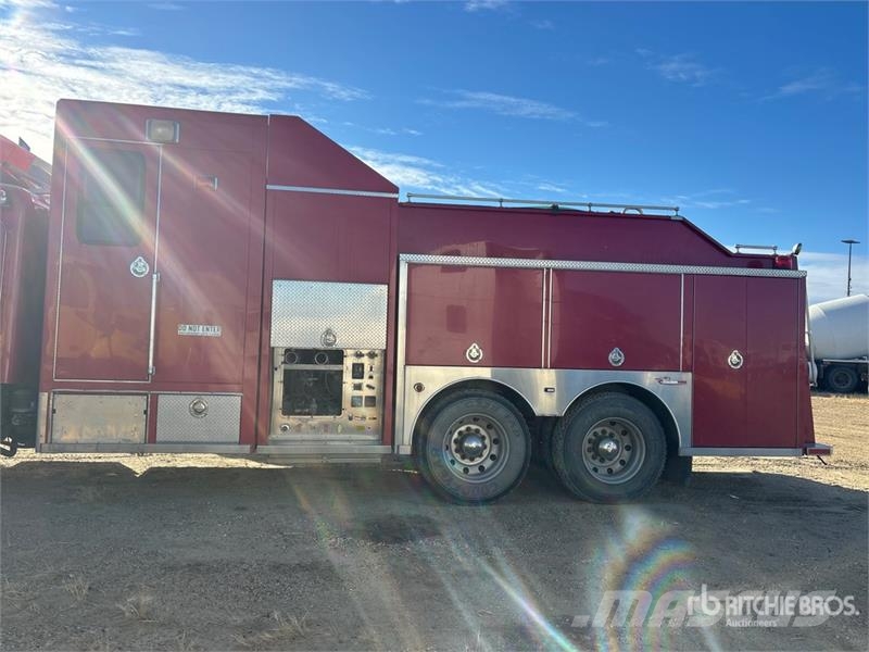 Peterbilt 378 6x4 Fire Truck (Inoperable) Camiones de Bomberos