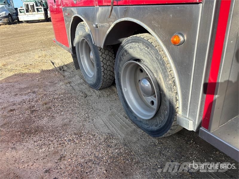 Peterbilt 378 6x4 Fire Truck (Inoperable) Camiones de Bomberos
