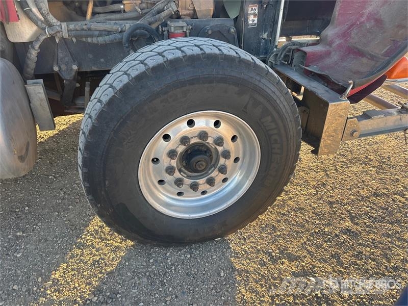 Peterbilt 378 6x4 Sleeper Fire Truck Brandweerwagens