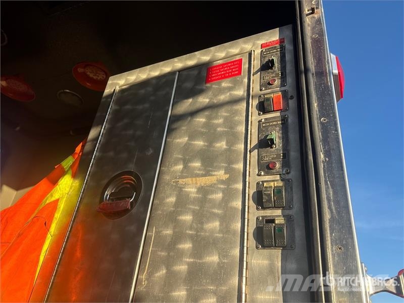 Peterbilt 378 6x4 Sleeper Fire Truck Brandweerwagens