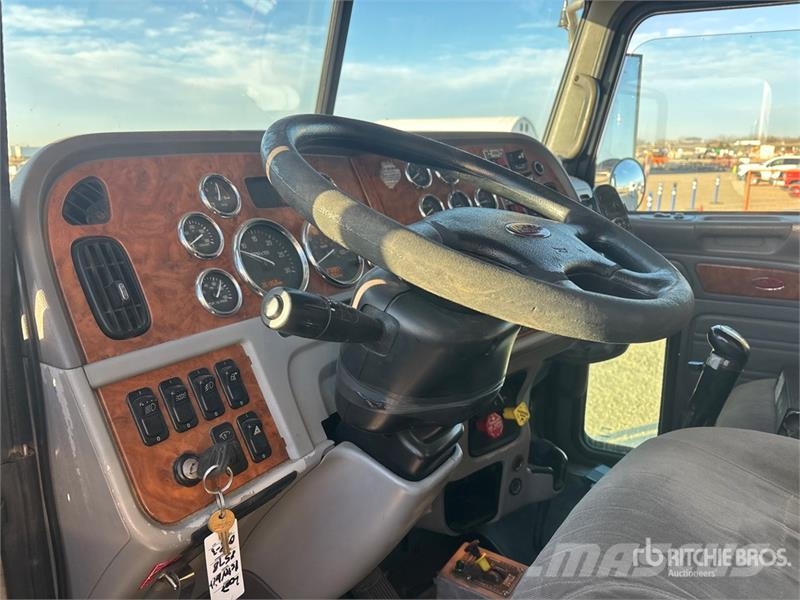 Peterbilt 378 6x4 Sleeper Fire Truck Brandweerwagens