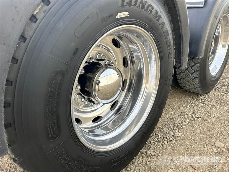Peterbilt 379 曳引機組件