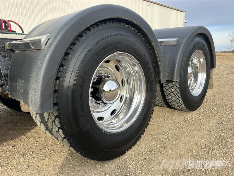 Peterbilt 379 曳引機組件