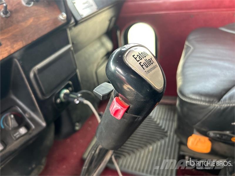 Peterbilt 379 曳引機組件