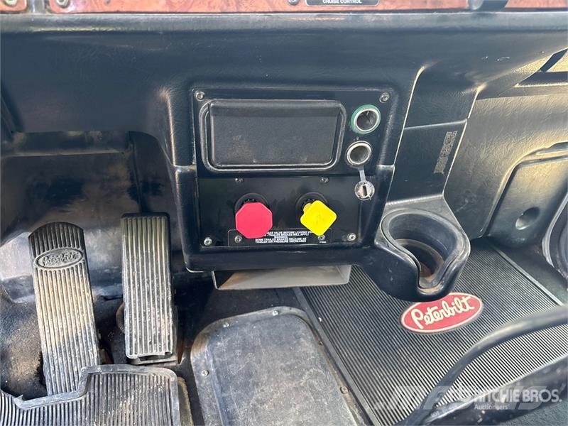 Peterbilt 379 Prime Movers