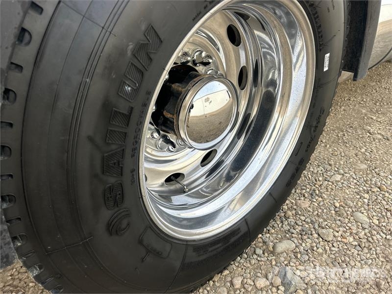 Peterbilt 379 曳引機組件