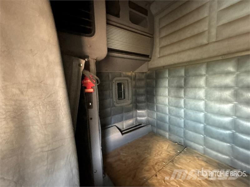 Peterbilt 379 Prime Movers