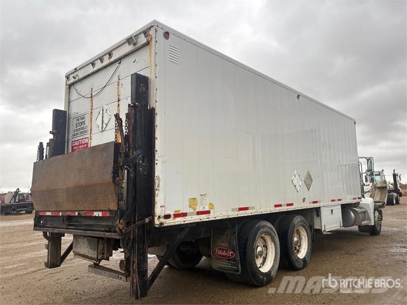 Peterbilt 385 6x4 Van Truck Sanduk kamioni