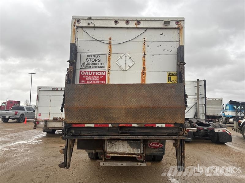 Peterbilt 385 6x4 Van Truck Sanduk kamioni