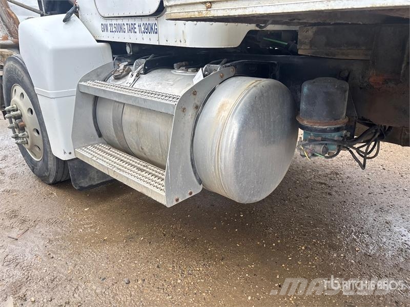 Peterbilt 385 6x4 Van Truck Sanduk kamioni