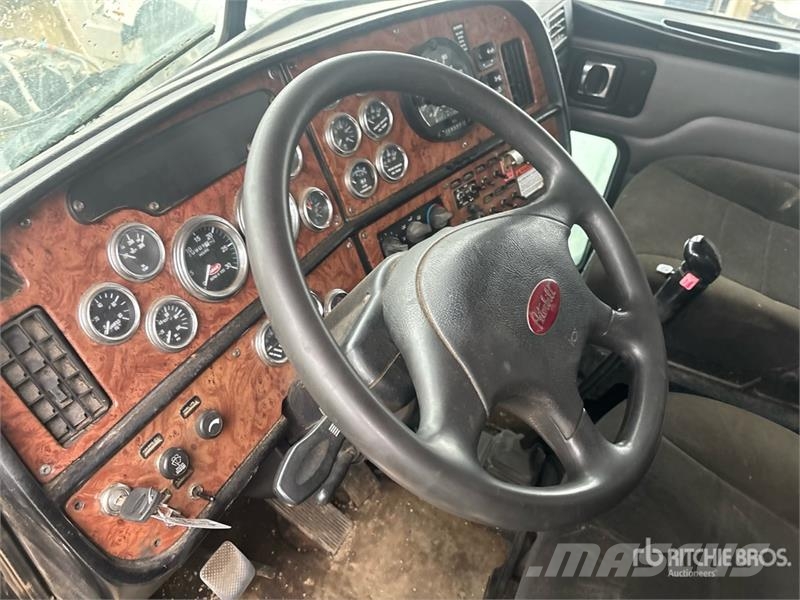Peterbilt 385 6x4 Van Truck Sanduk kamioni