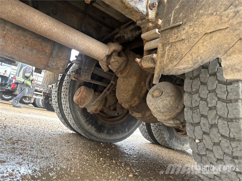 Peterbilt 385 6x4 Van Truck Sanduk kamioni