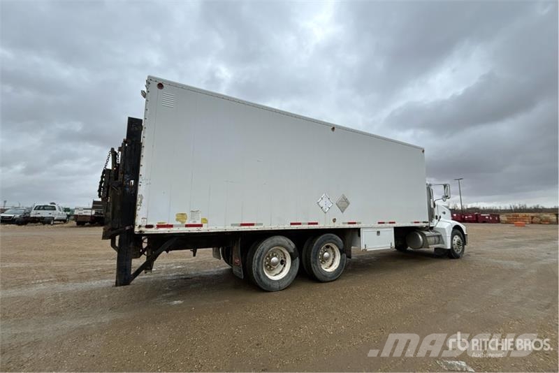 Peterbilt 385 6x4 Van Truck Sanduk kamioni