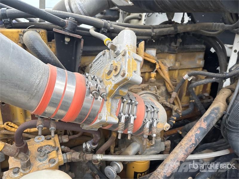 Peterbilt 385 6x4 Van Truck Sanduk kamioni