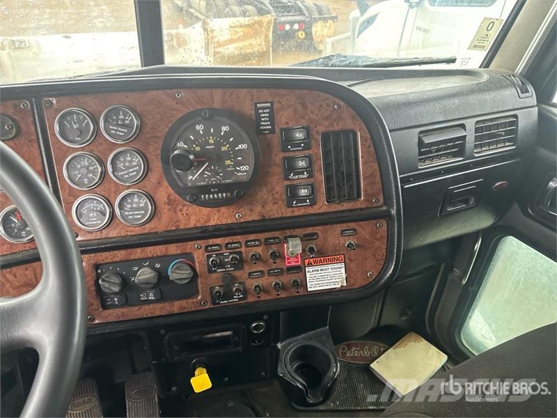 Peterbilt 385 6x4 Van Truck Sanduk kamioni