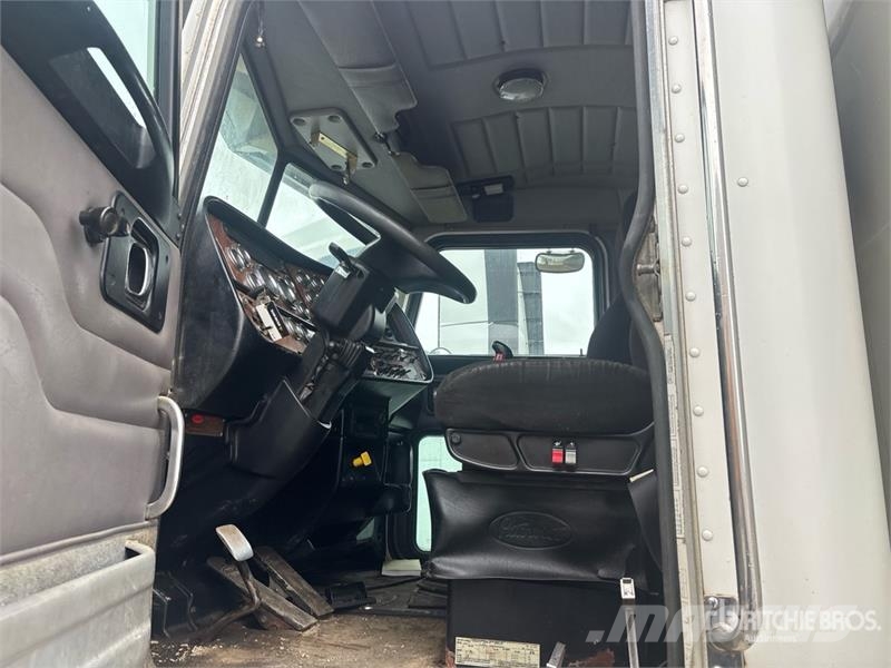Peterbilt 385 6x4 Van Truck Sanduk kamioni