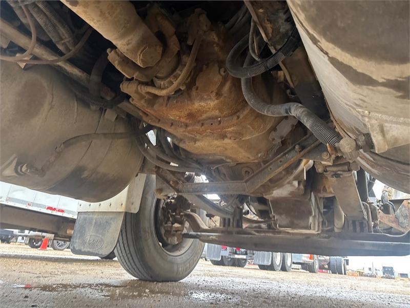 Peterbilt 385 6x4 Van Truck Sanduk kamioni