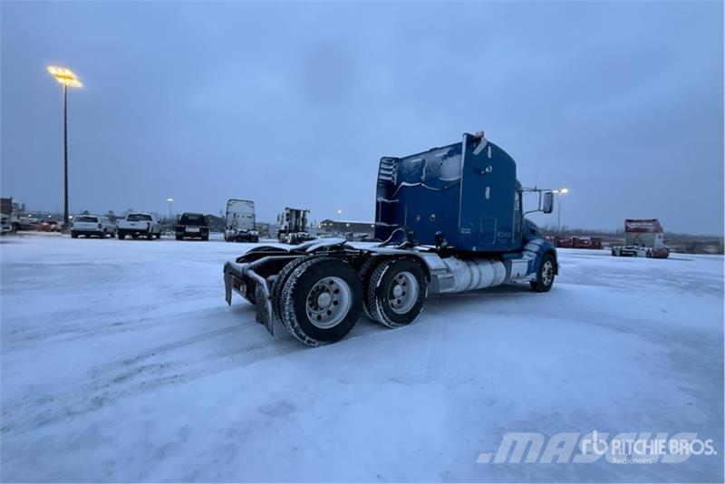 Peterbilt 386 Prime Movers
