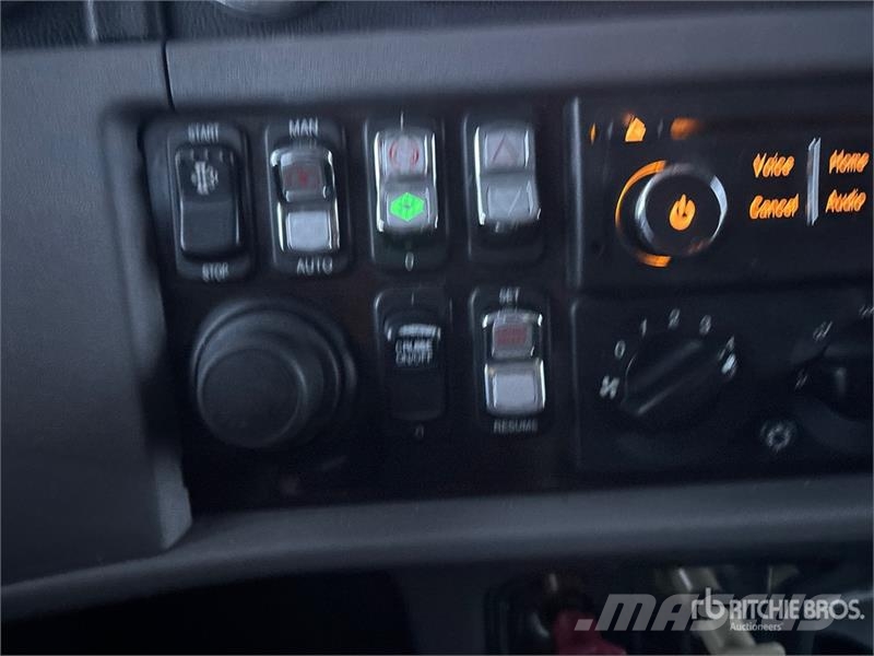 Peterbilt 386 Prime Movers