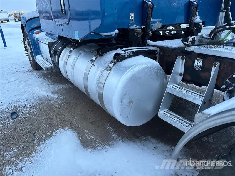 Peterbilt 386 Prime Movers