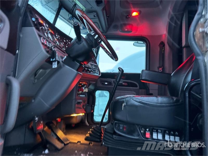 Peterbilt 386 Prime Movers