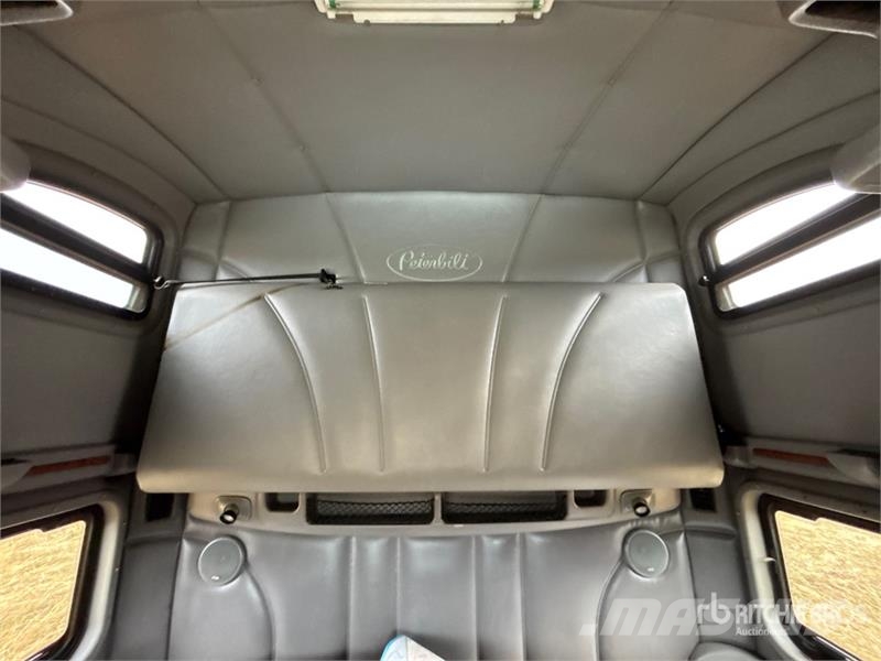 Peterbilt 387 Truck Tractor Units