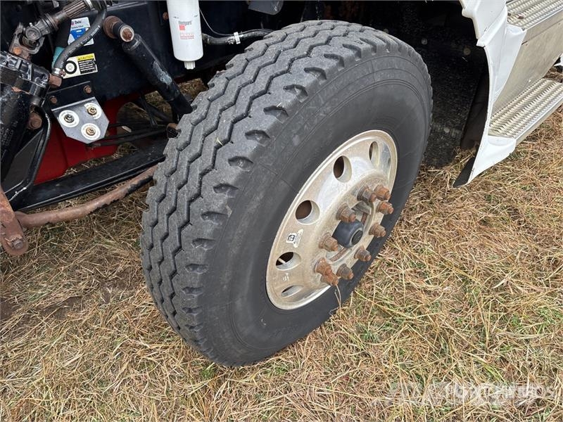 Peterbilt 387 Truck Tractor Units