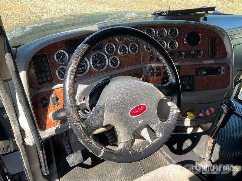 Peterbilt 387 Vlačilci