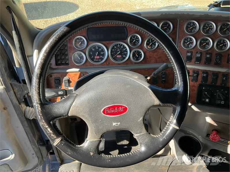 Peterbilt 387 Vlačilci