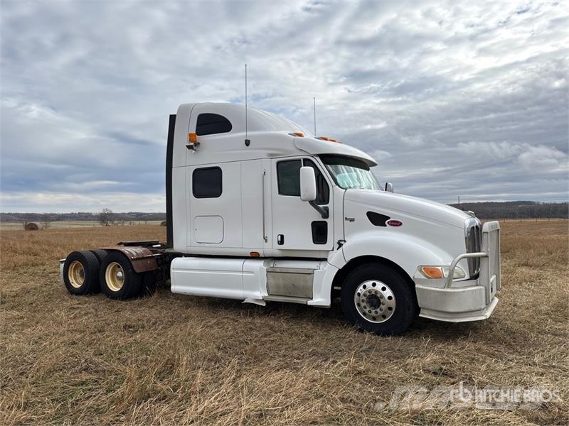 Peterbilt 387 Truck Tractor Units