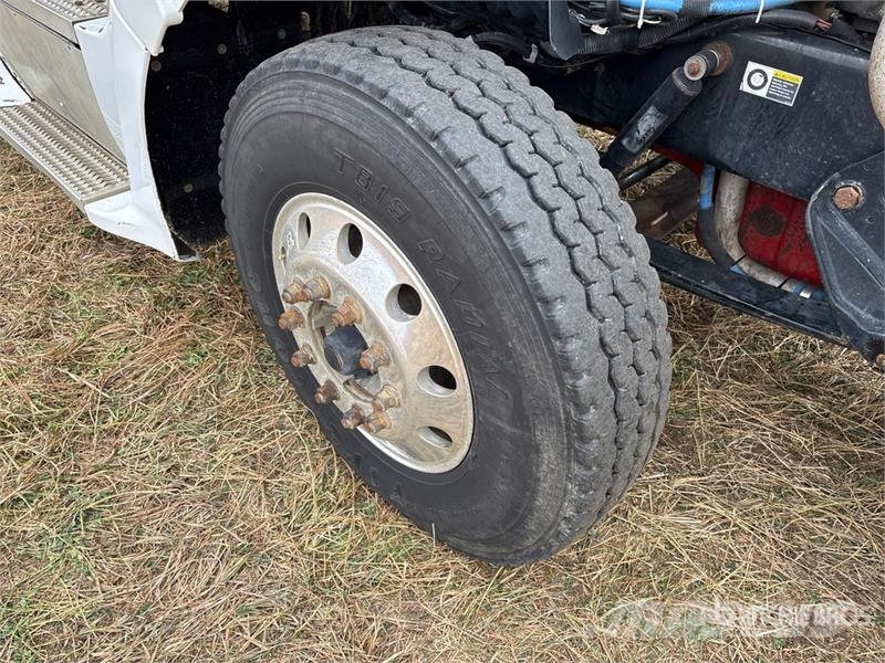 Peterbilt 387 Truck Tractor Units