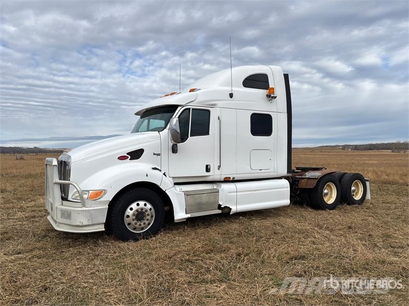 Peterbilt 387 Truck Tractor Units