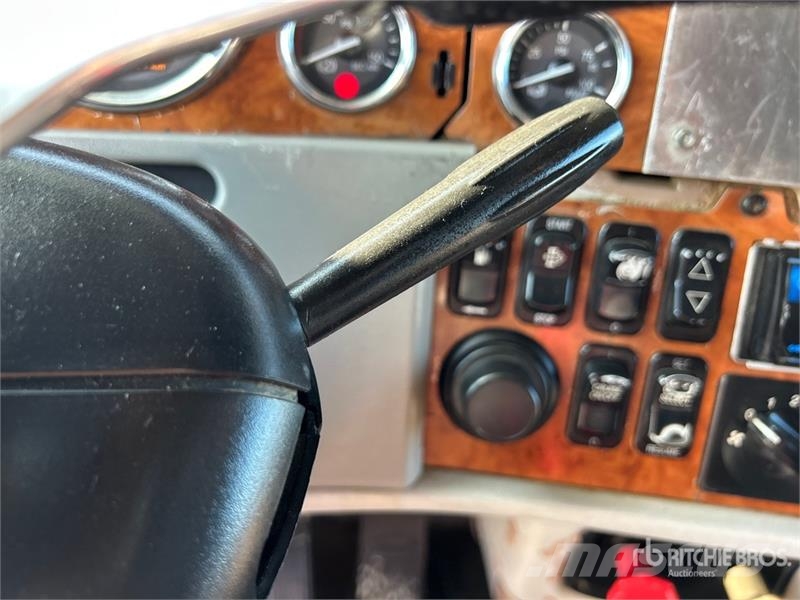 Peterbilt 388 Влекачи