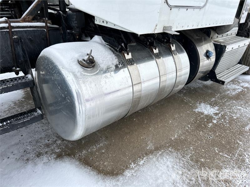 Peterbilt 388 Prime Movers