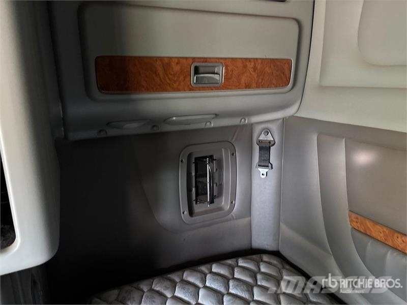 Peterbilt 388 Prime Movers