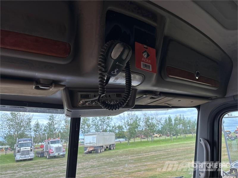Peterbilt 388 Prime Movers