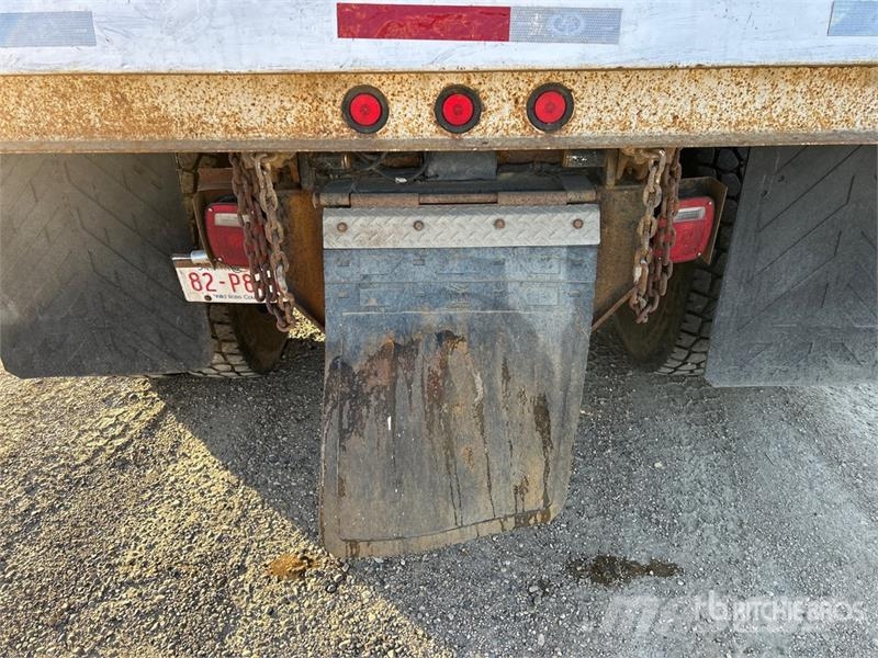 Peterbilt 388 شاحنات قلابة