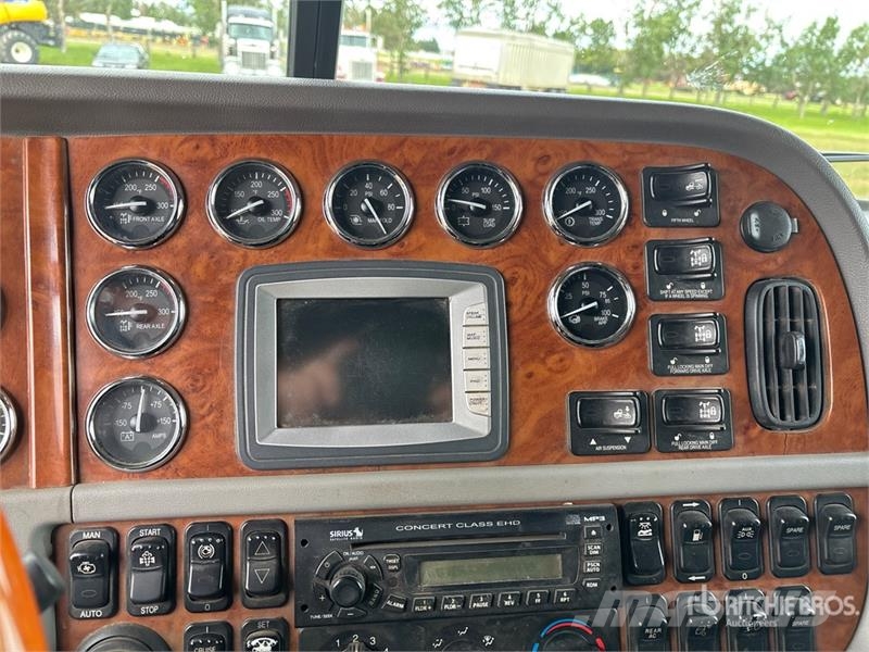 Peterbilt 388 Prime Movers