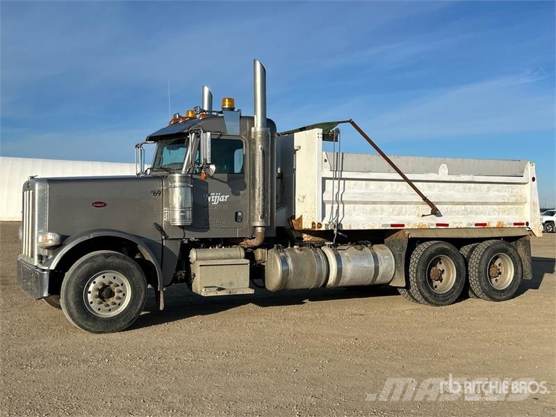 Peterbilt 388 شاحنات قلابة