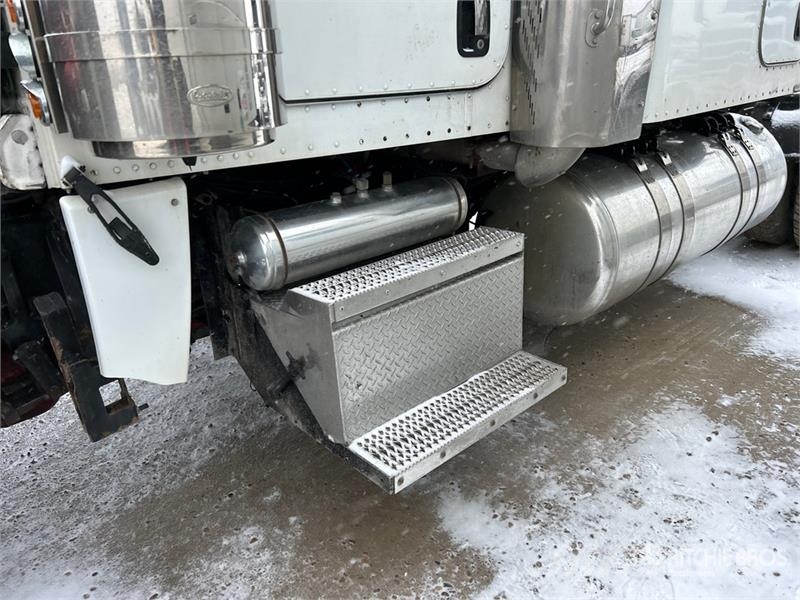 Peterbilt 388 Prime Movers