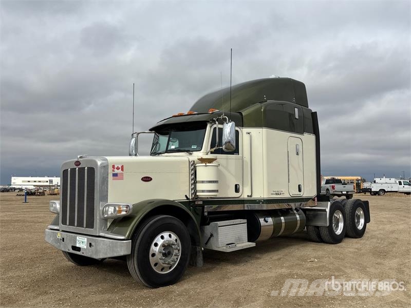 Peterbilt 388 牵引车