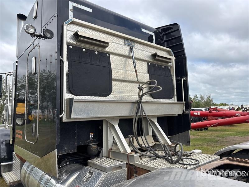 Peterbilt 388 Prime Movers