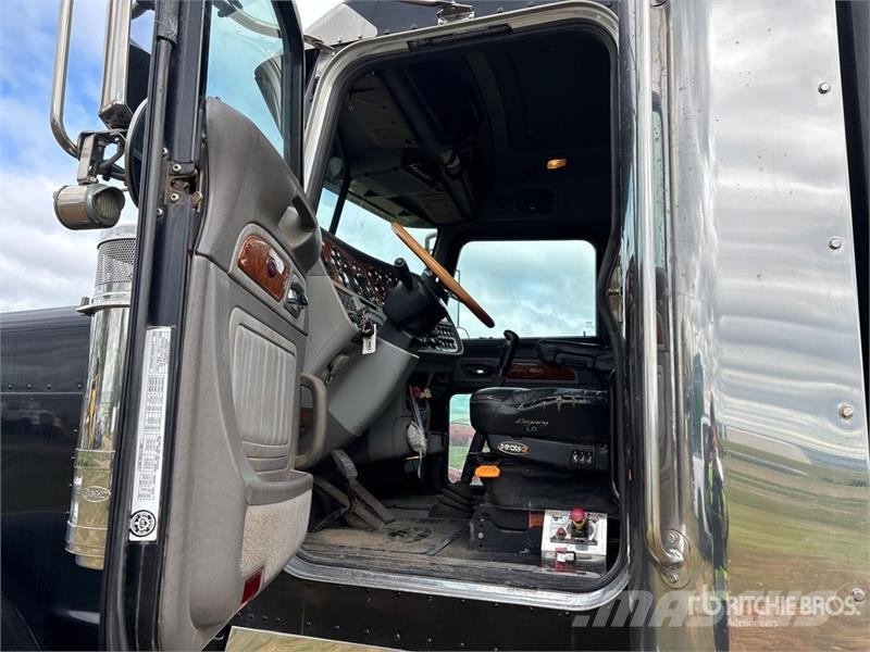Peterbilt 388 Prime Movers