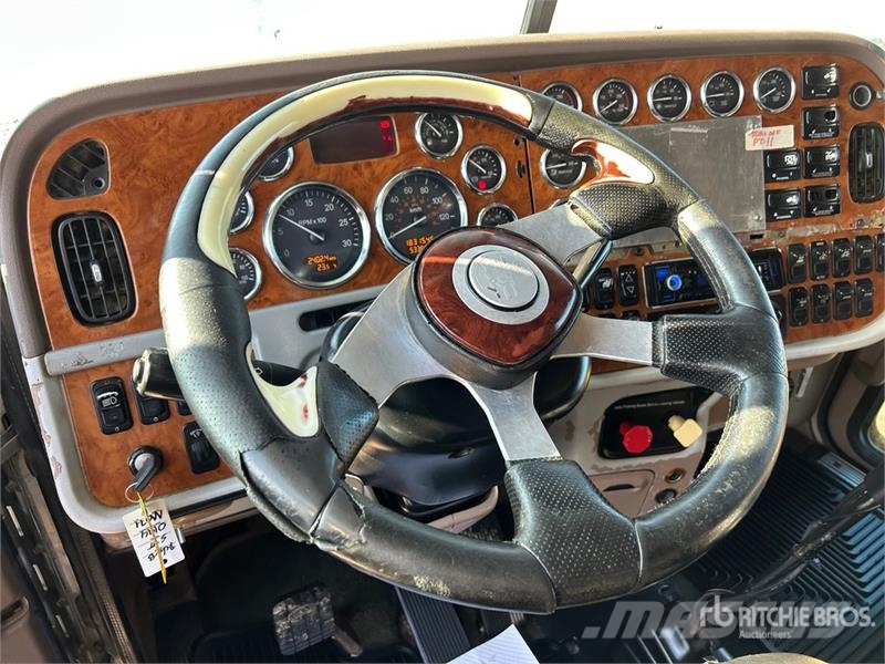 Peterbilt 388 Влекачи