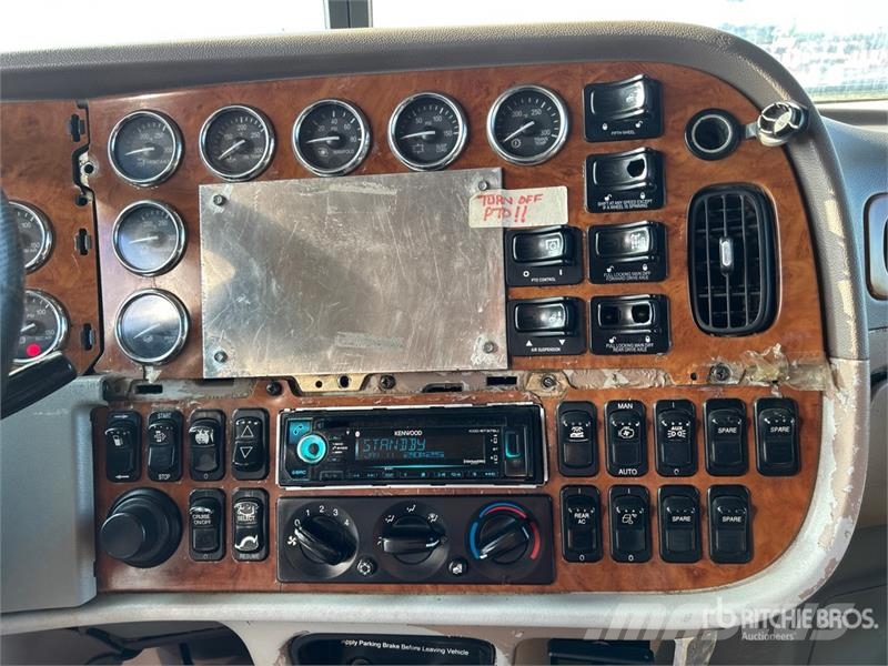 Peterbilt 388 Влекачи