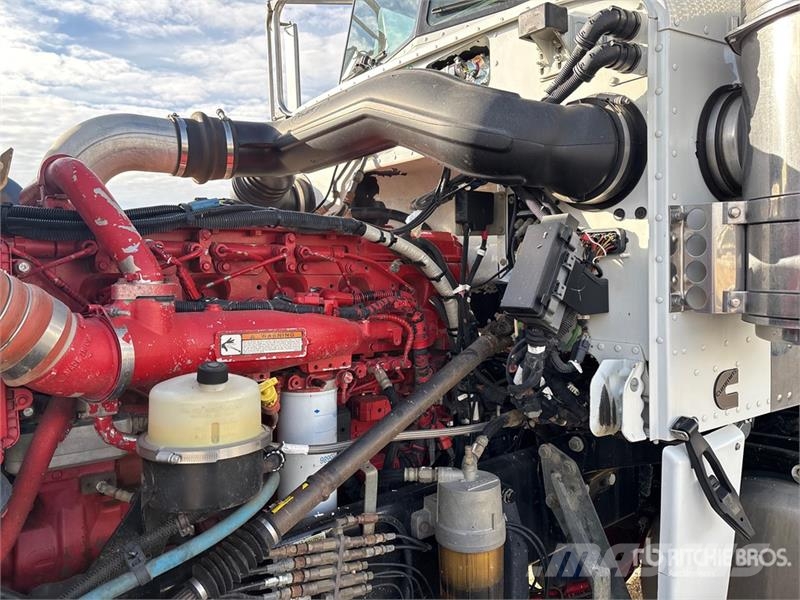 Peterbilt 388 6x4 Tanker Truck Tankwagen