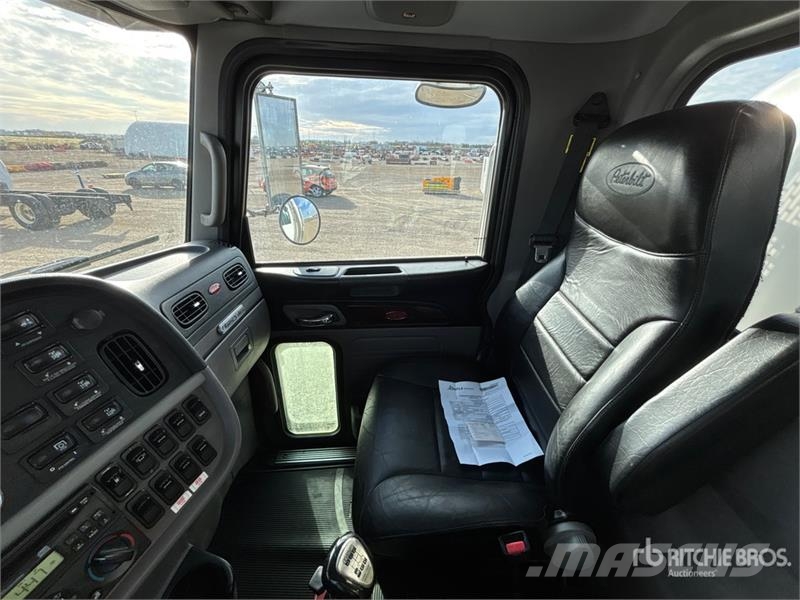 Peterbilt 388 6x4 Tanker Truck Tankwagen