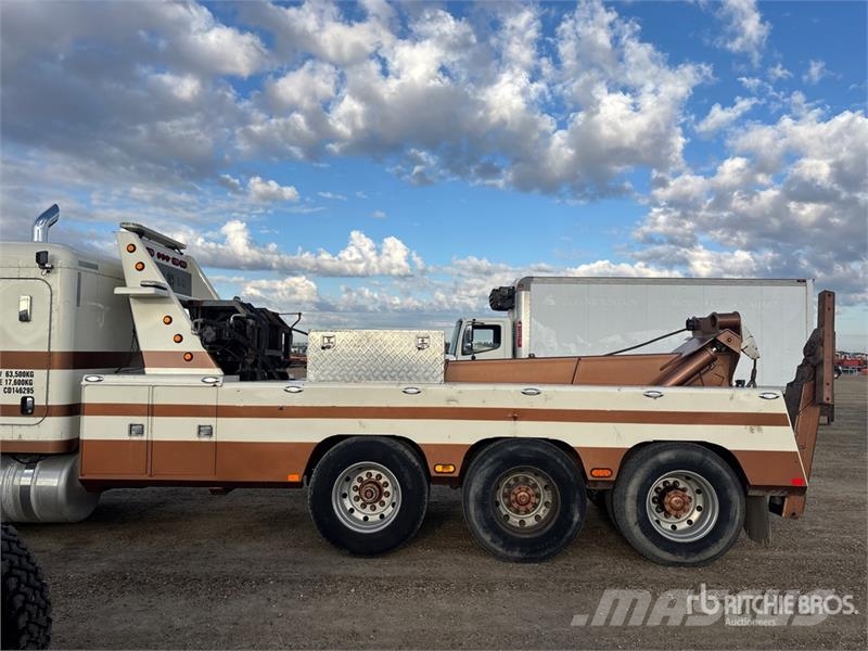 Peterbilt 388 8x6 Sleeper Tow Truck Műszaki mentők